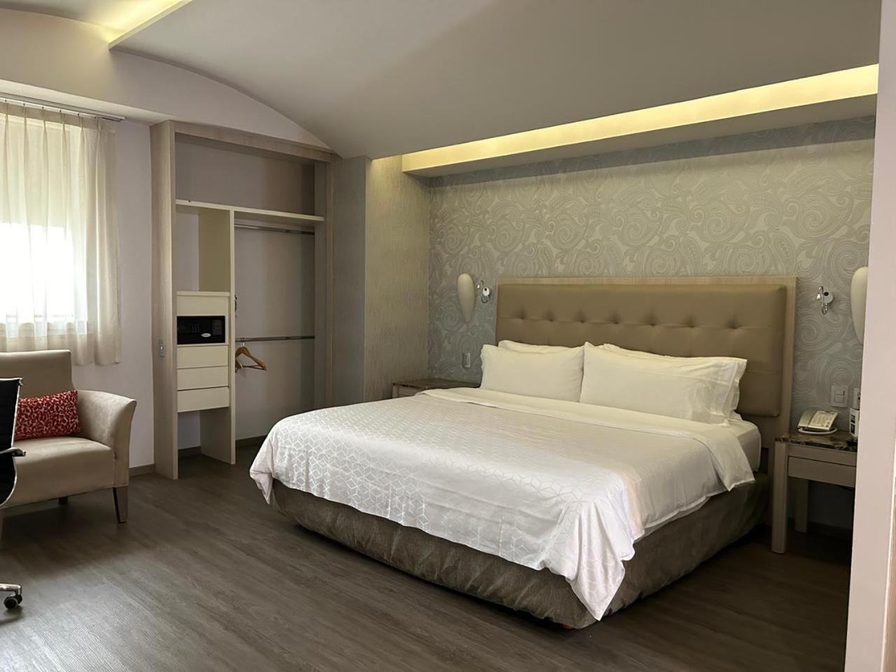 Holiday Inn Express Mexico- Toreo By Ihg Eksteriør bilde