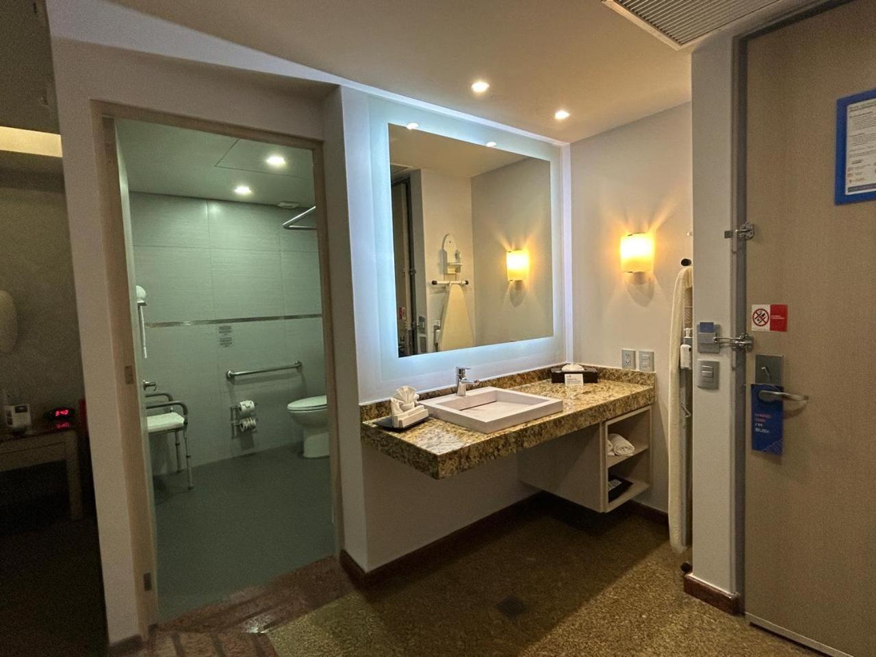 Holiday Inn Express Mexico- Toreo By Ihg Eksteriør bilde